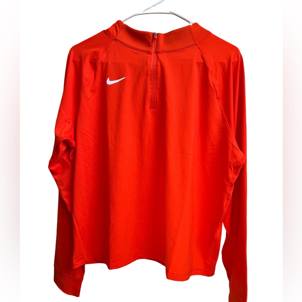 Nike NWT quarter zip woman’s top size XL